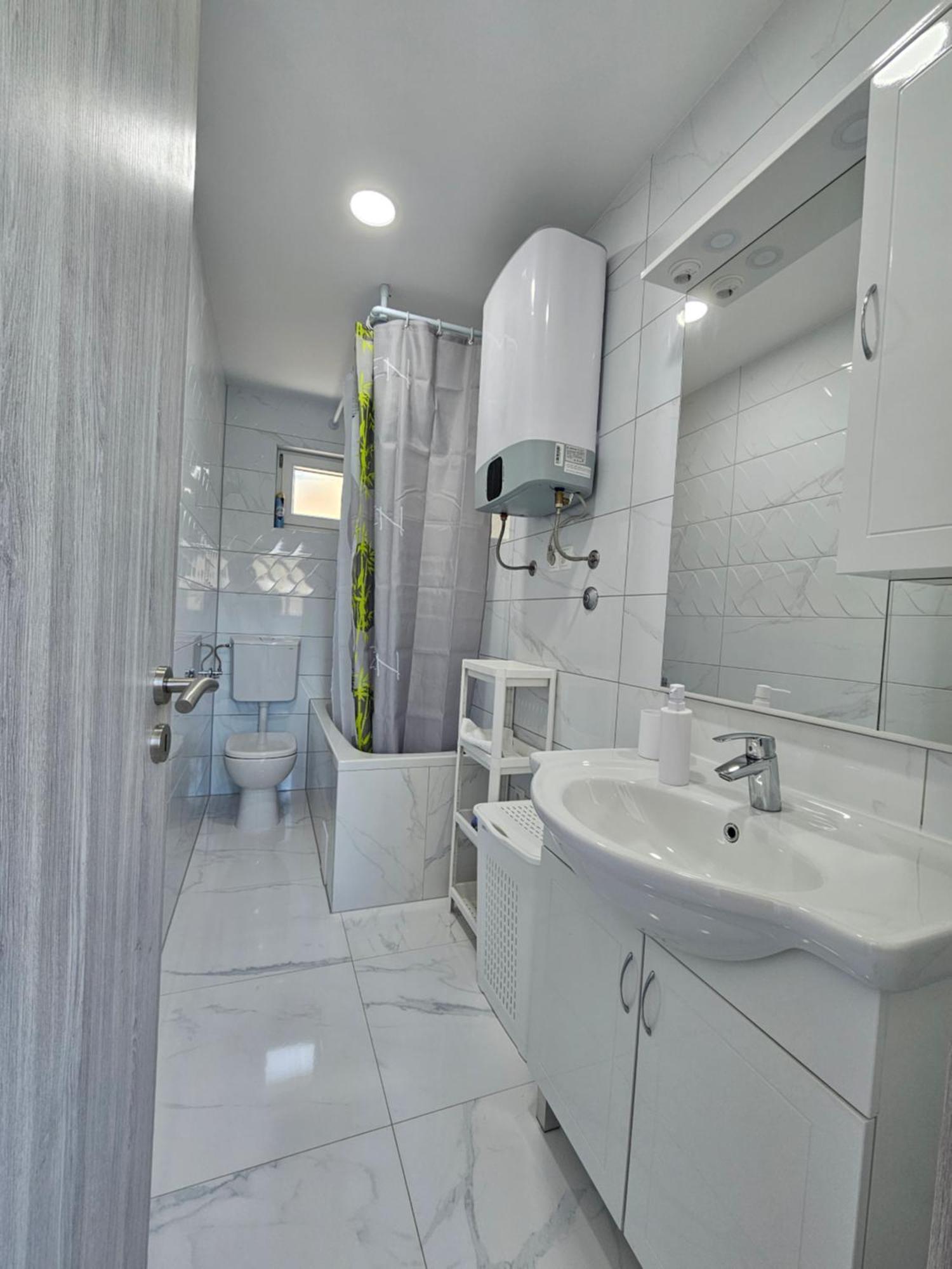 Apartments Lucin เวลลิคิ ดราเวนนิค ภายนอก รูปภาพ